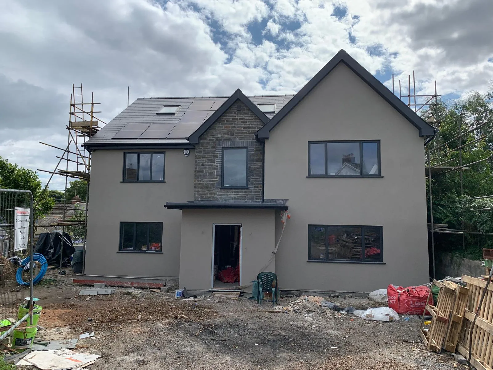 Coloured Rendering in Swansea